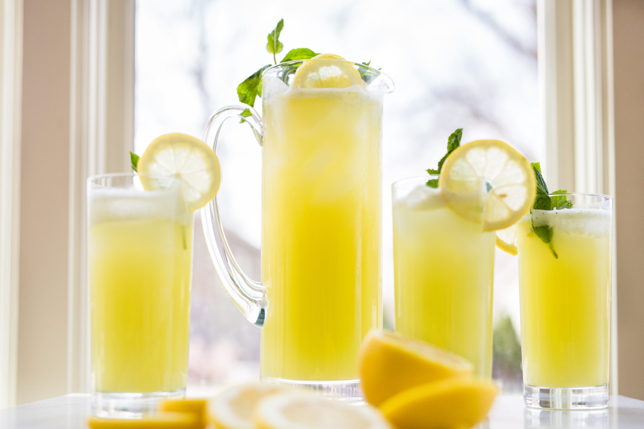 20180502Easy Fresh Lemonade with Mint_Hero